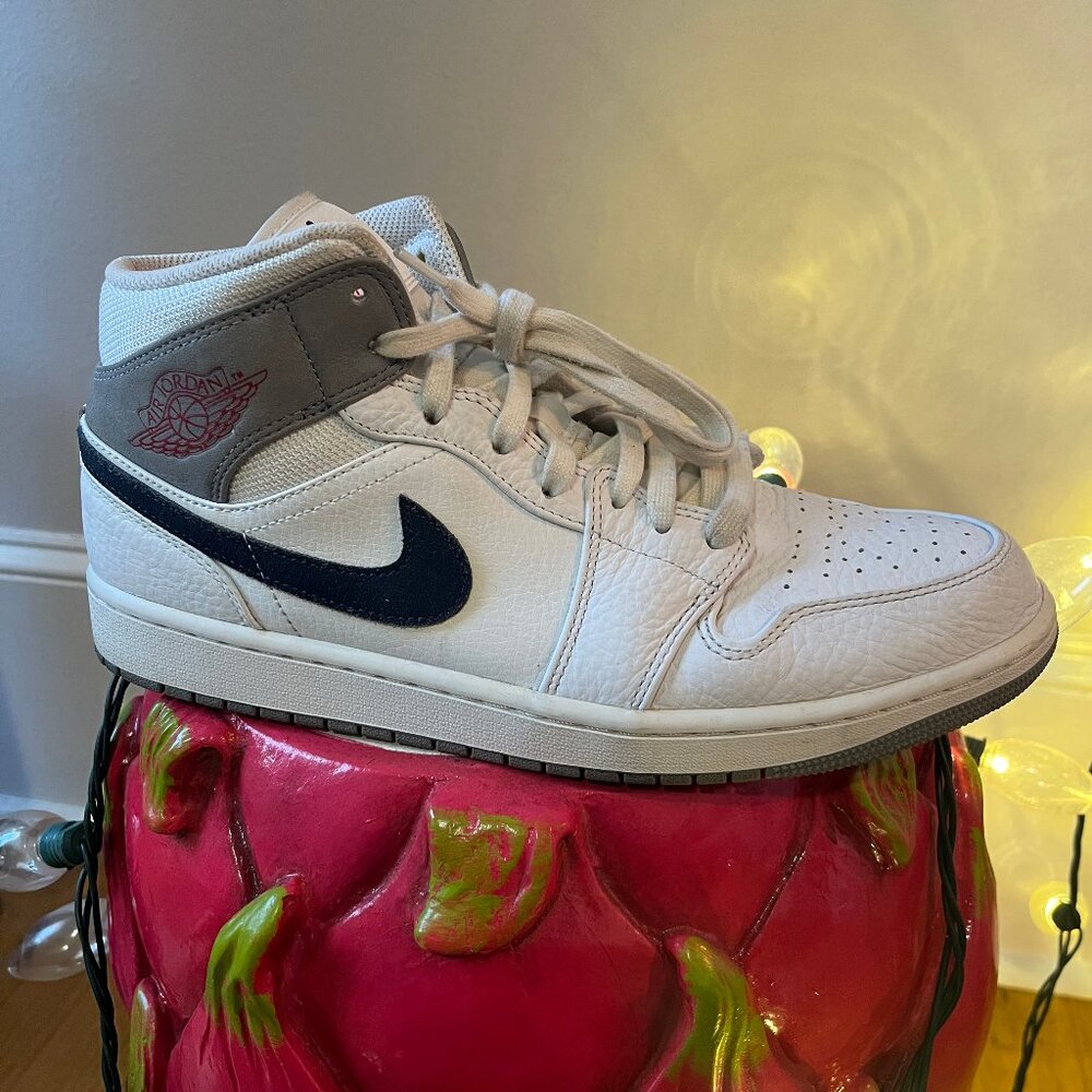 Nike Air Jordan 1 Mid "Paris," Size M 10.5 / W 12
